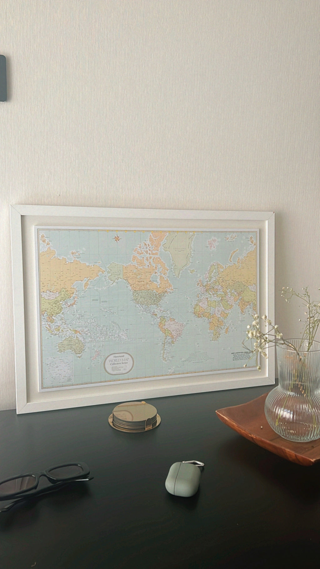 MAPA CELESTE 60 X 40 CM MARCO BLANCO DISPONIBLE